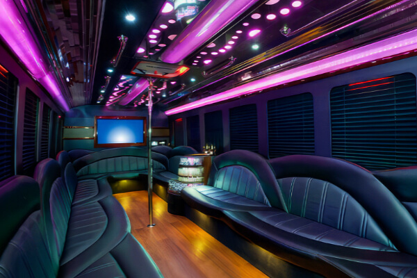 bus de fiesta con barra de baile