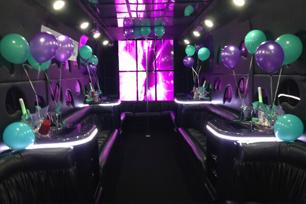 el bus de fiesta mas grande en Miami, FL